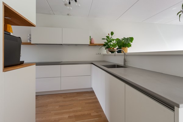 Medium property photo - Oeverzeggestraat 16, 1087 BV Amsterdam